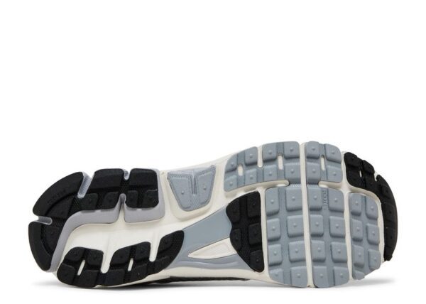 Nike Zoom Vomero 5 Pure Platinum - Image 4
