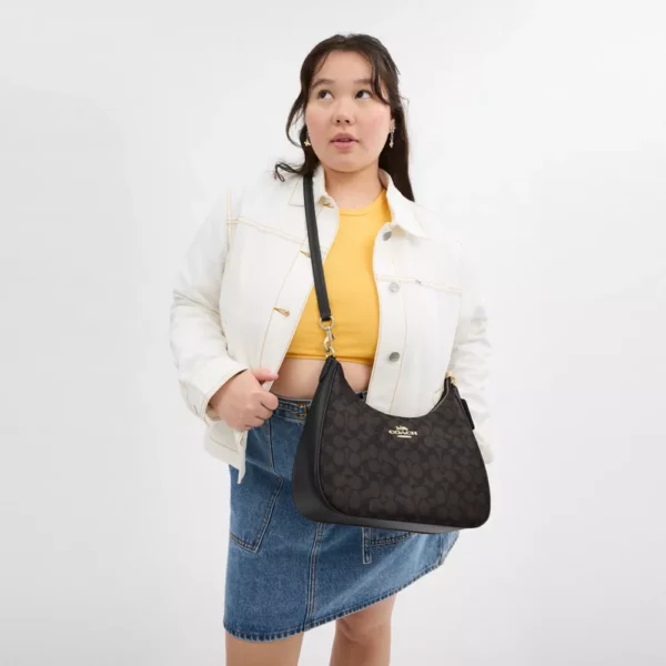 Teri hobo bag in exclusive canvas - Image 11