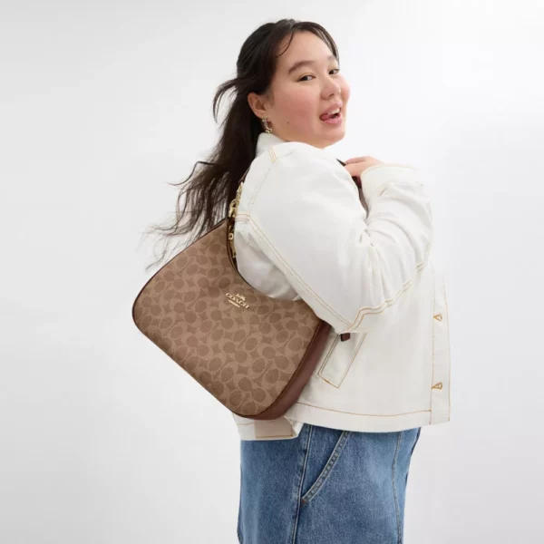 Teri hobo bag in exclusive canvas - Image 18