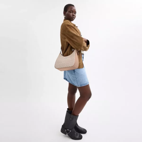 Teri hobo bag in exclusive canvas - Image 5
