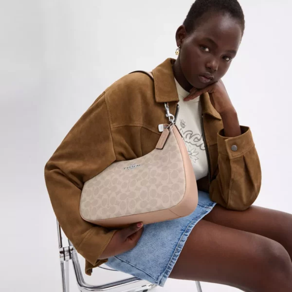 Teri hobo bag in exclusive canvas - Image 6